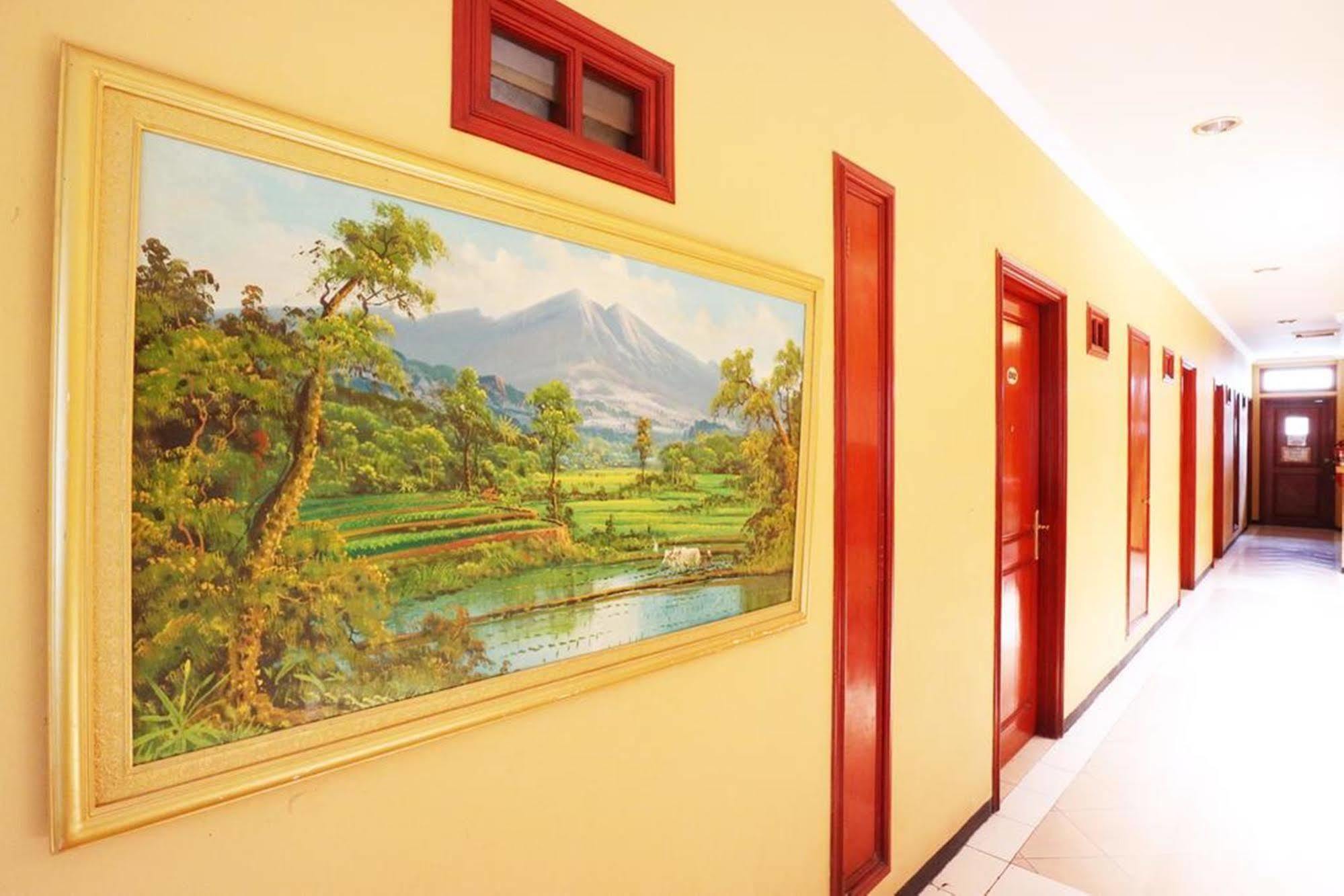 Hotel Pasah Asi Surabaya Exterior photo